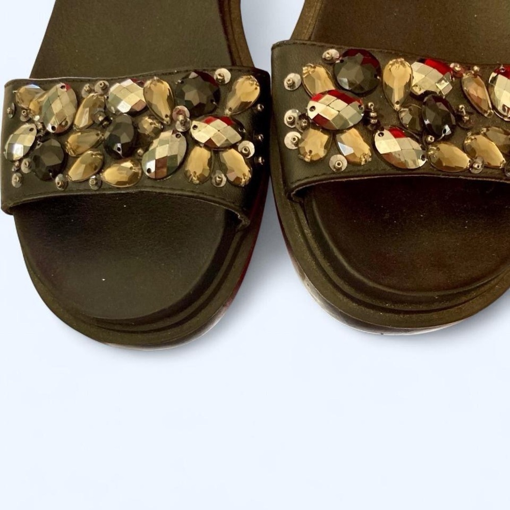 Simply Vera Vera Wang Black Silver Gold Rhinestones Embellished Black Sandals 8